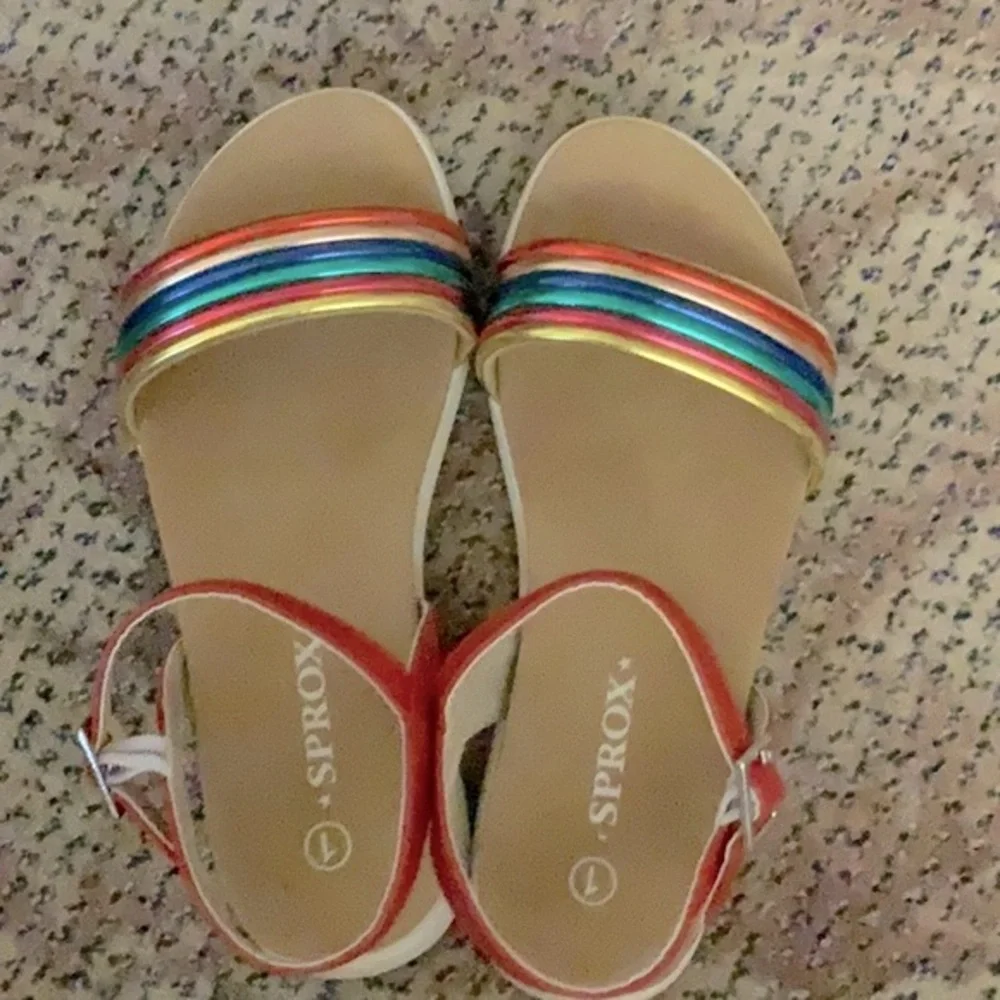 NIB Sprox girls metallic rainbow sandals in size 1